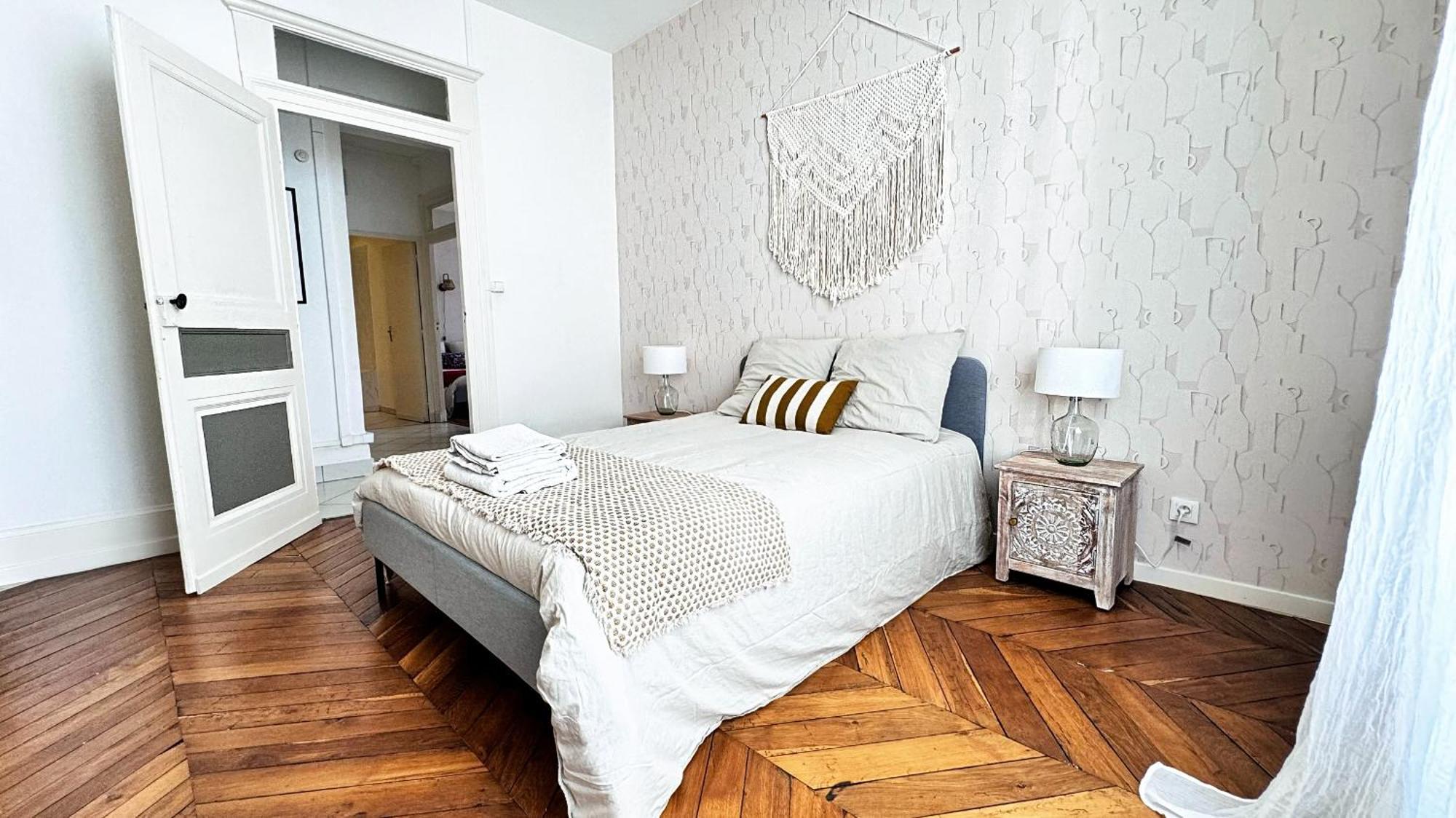 Suite Cinnabar Oullins Bagian luar foto