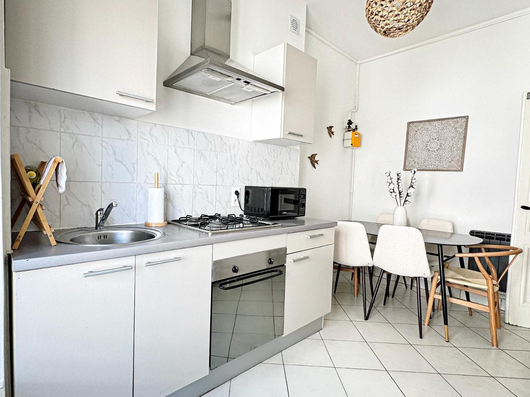 Suite Cinnabar Oullins Bagian luar foto